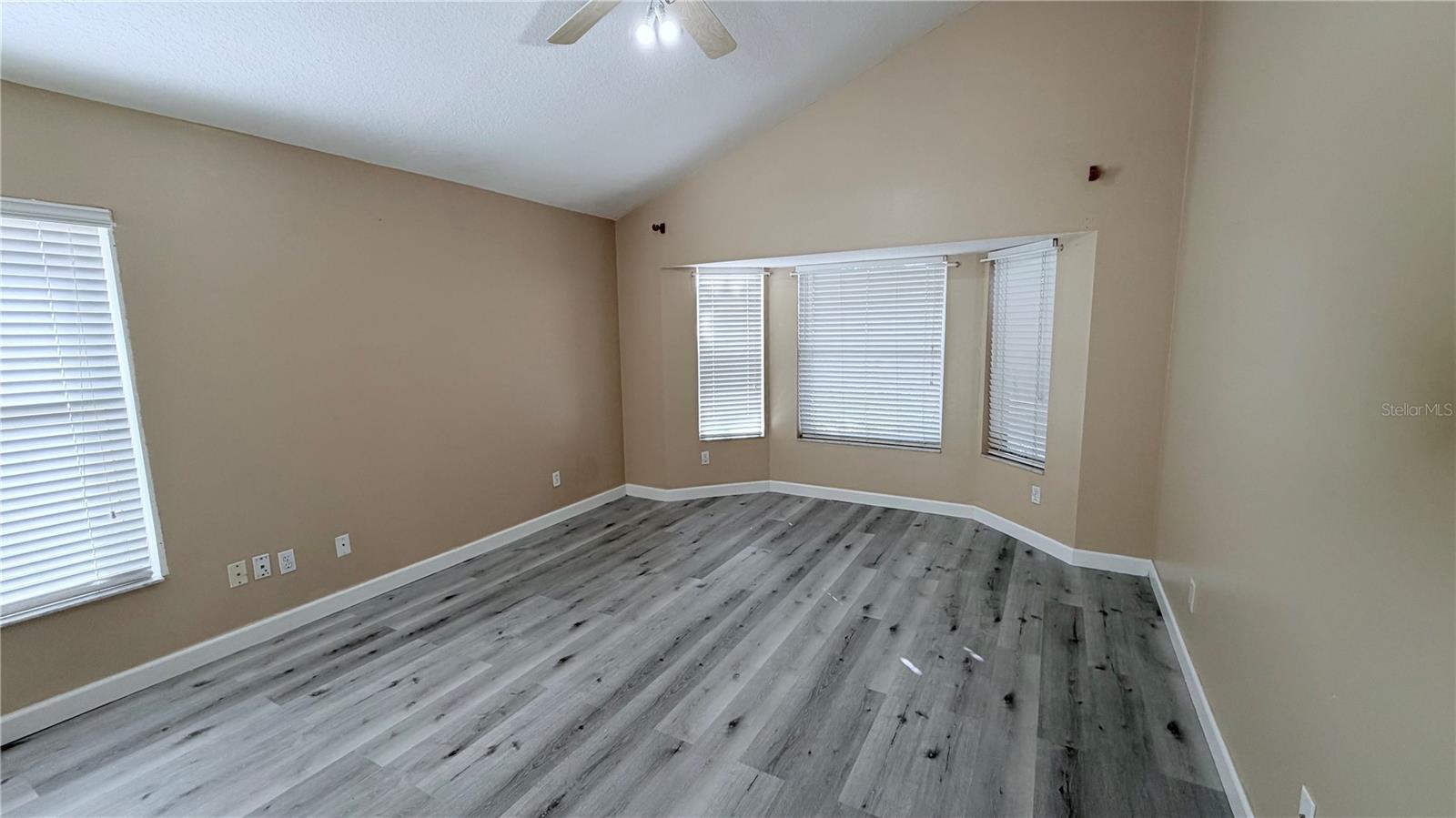 10216 OASIS PALM DR, TAMPA, FL, 33615