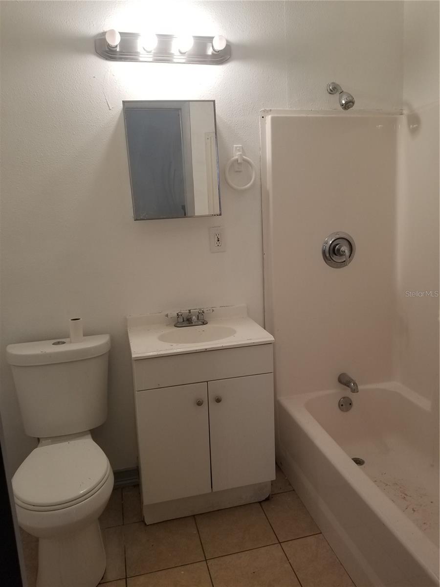 2107 W CHESTNUT ST, TAMPA, FL, 33607