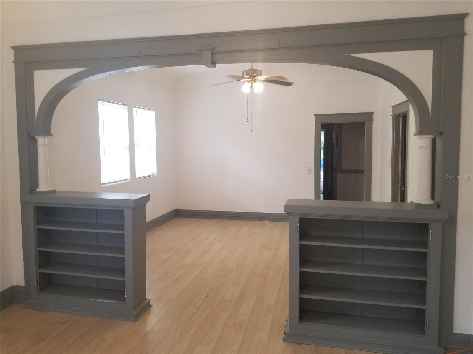 2107 W CHESTNUT ST, TAMPA, FL, 33607