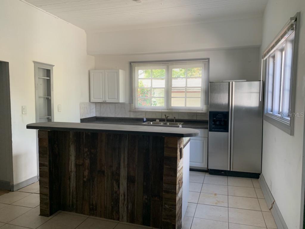 2107 W CHESTNUT ST, TAMPA, FL, 33607