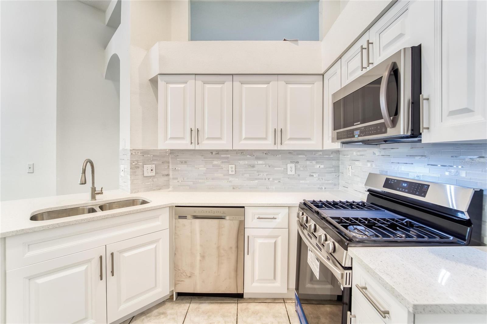 10124 CANNON DR, RIVERVIEW, FL, 33578