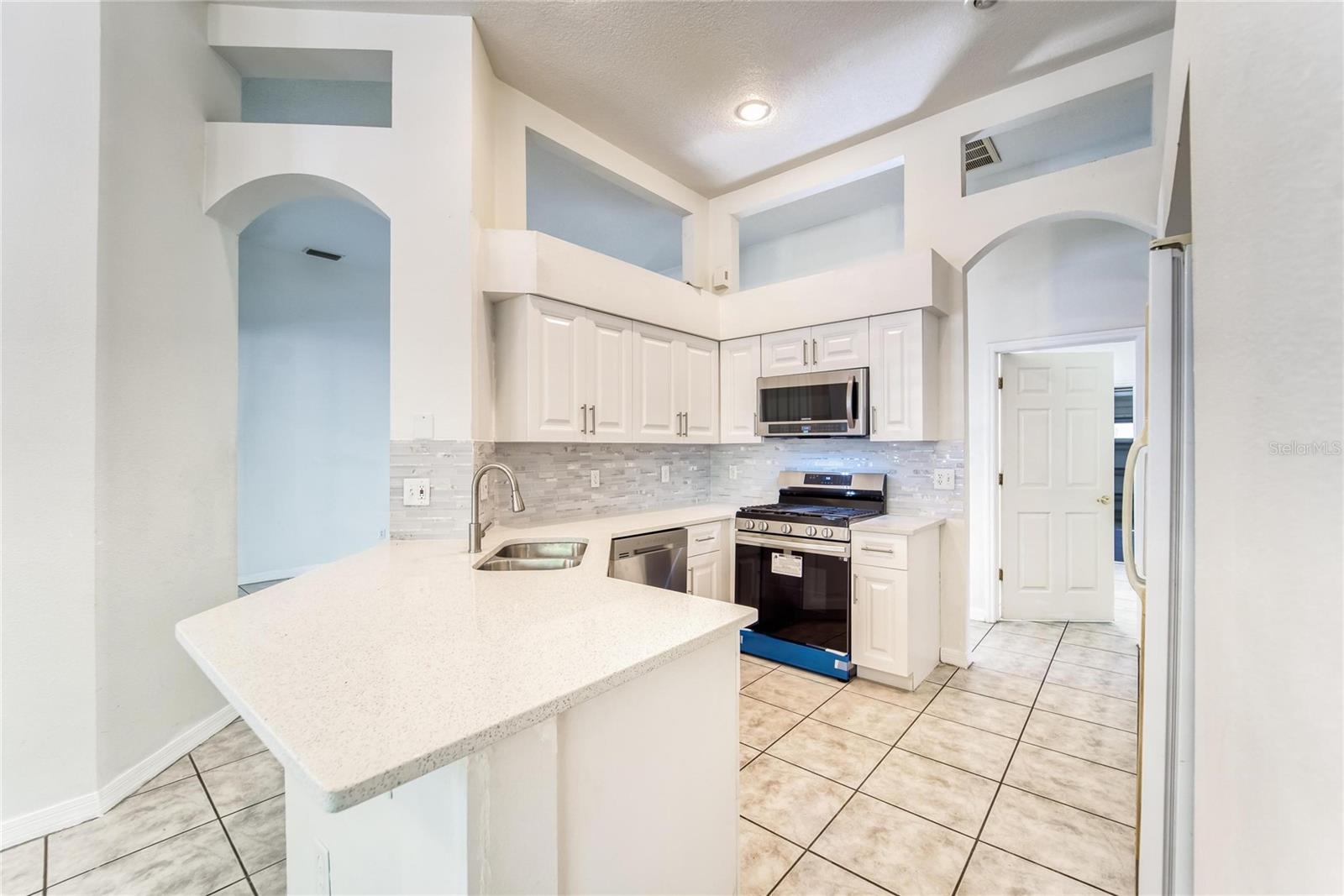 10124 CANNON DR, RIVERVIEW, FL, 33578