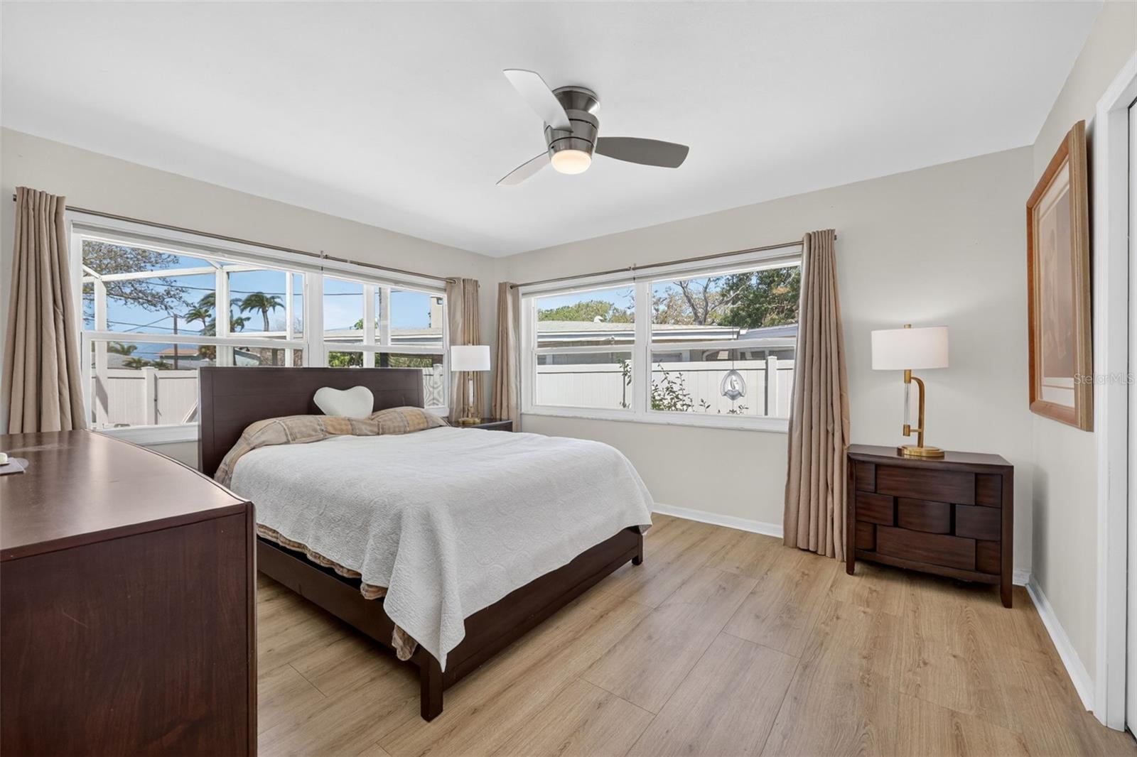 209 WESTWINDS DR, PALM HARBOR, FL, 34683