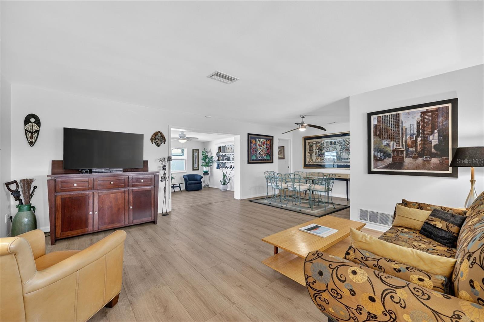 209 WESTWINDS DR, PALM HARBOR, FL, 34683