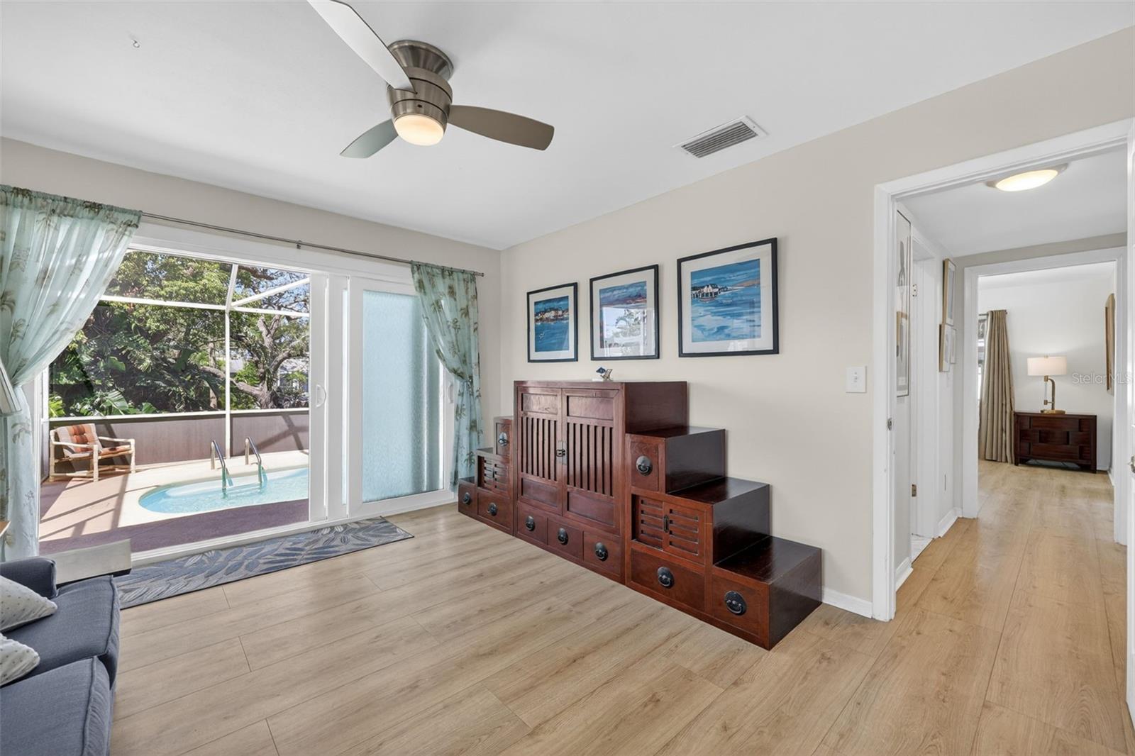 209 WESTWINDS DR, PALM HARBOR, FL, 34683