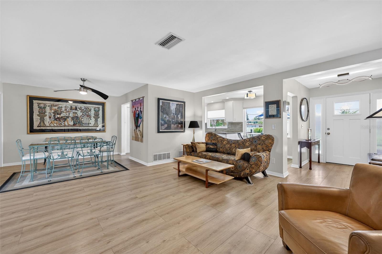 209 WESTWINDS DR, PALM HARBOR, FL, 34683