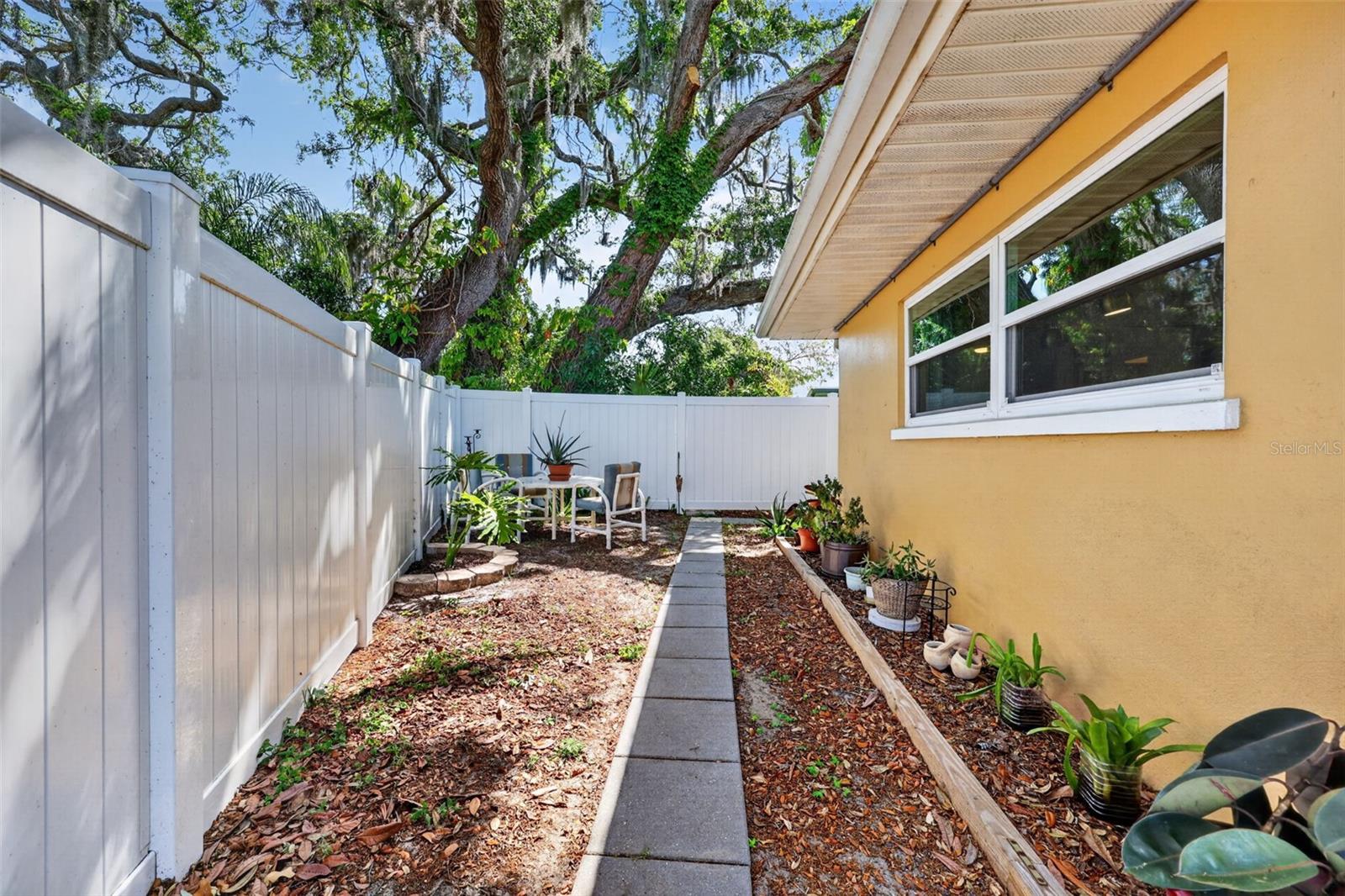 209 WESTWINDS DR, PALM HARBOR, FL, 34683