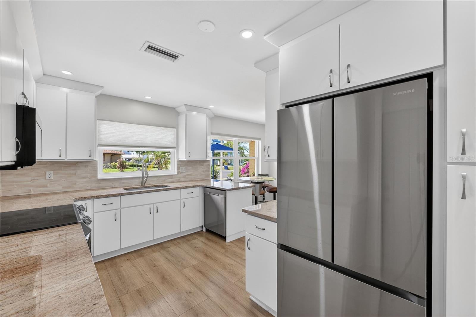 209 WESTWINDS DR, PALM HARBOR, FL, 34683