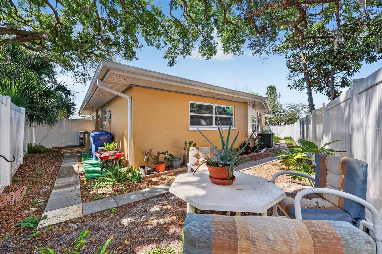 209 WESTWINDS DR, PALM HARBOR, FL, 34683