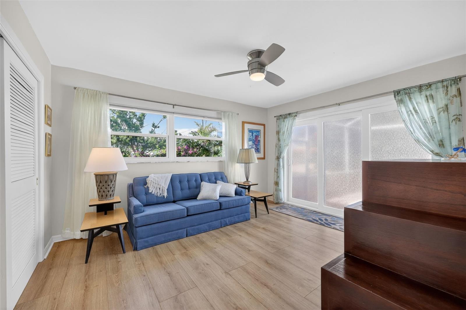 209 WESTWINDS DR, PALM HARBOR, FL, 34683