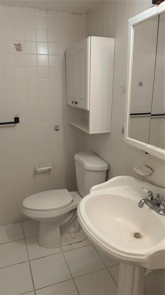 2525 W BAY DR #A35, BELLEAIR BLUFFS, FL, 33770