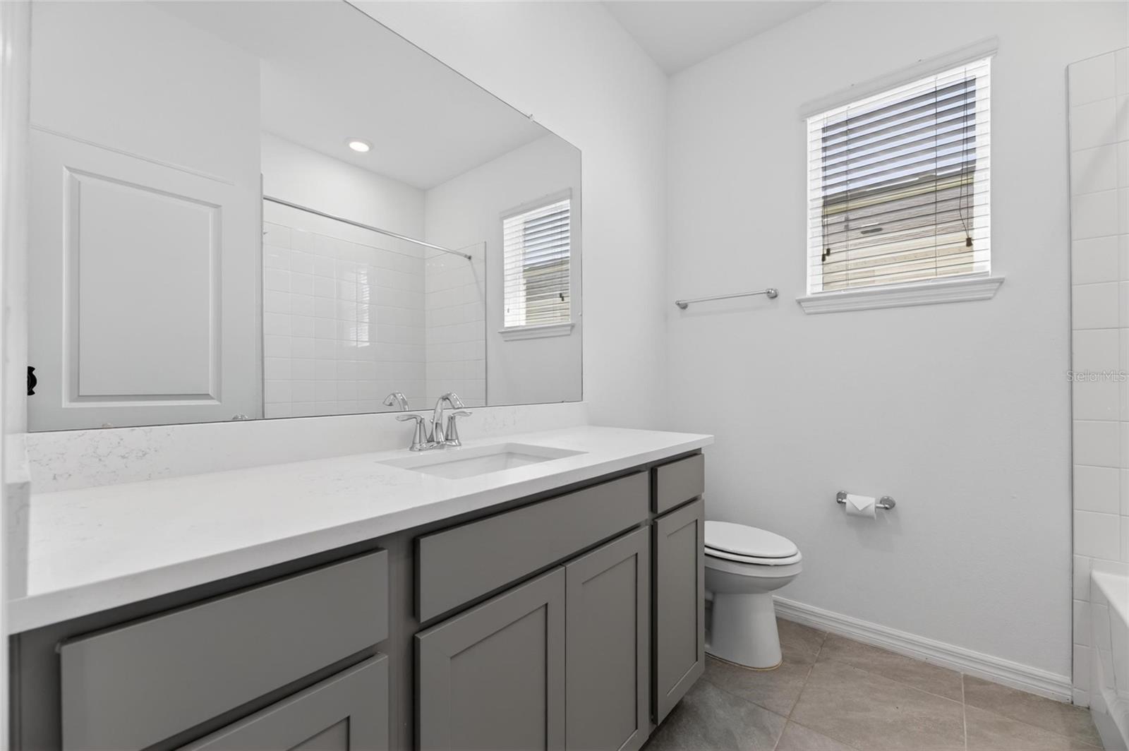 2425 BENDING BONSAI DR, WESLEY CHAPEL, FL, 33543