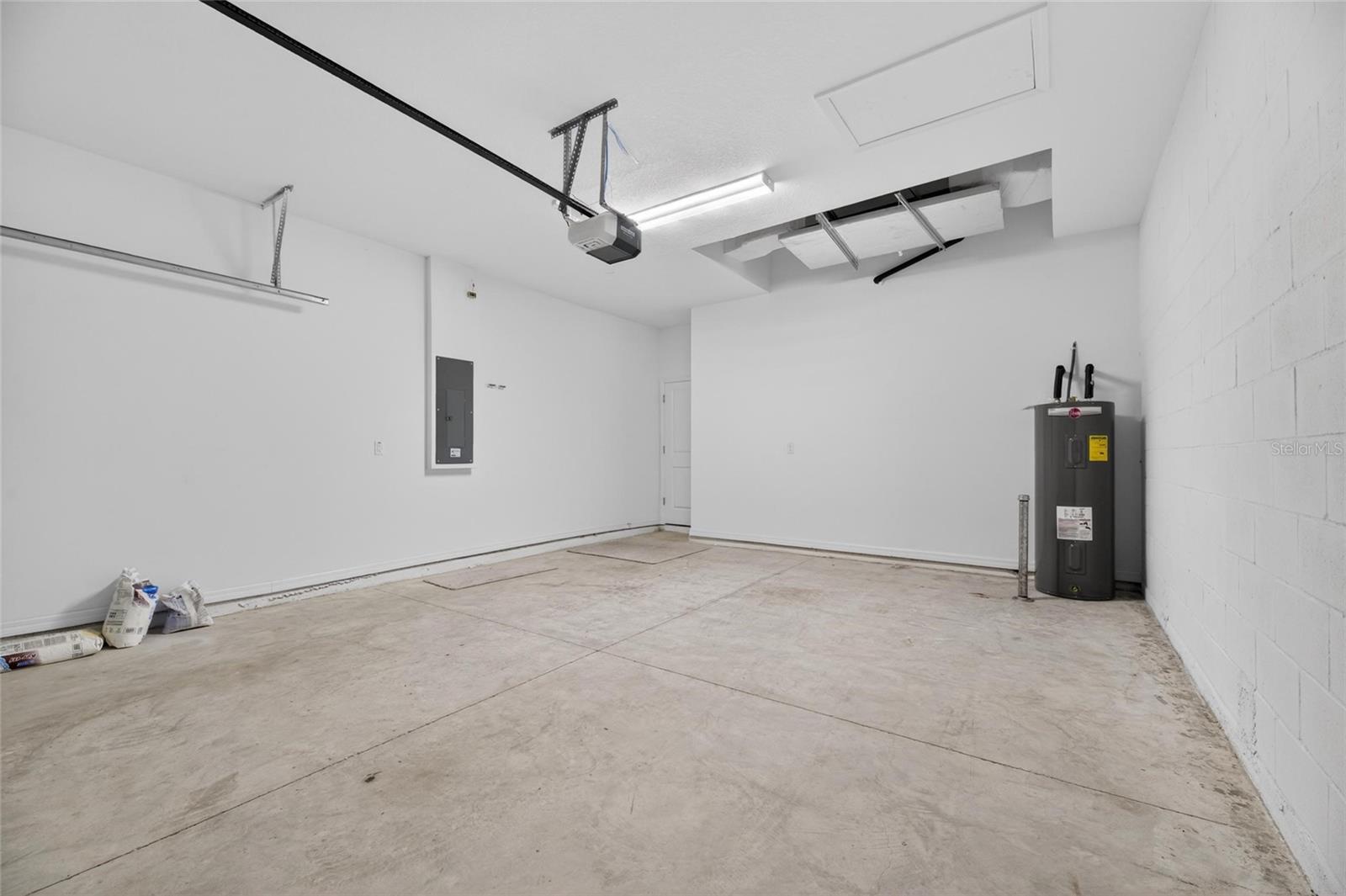 2425 BENDING BONSAI DR, WESLEY CHAPEL, FL, 33543