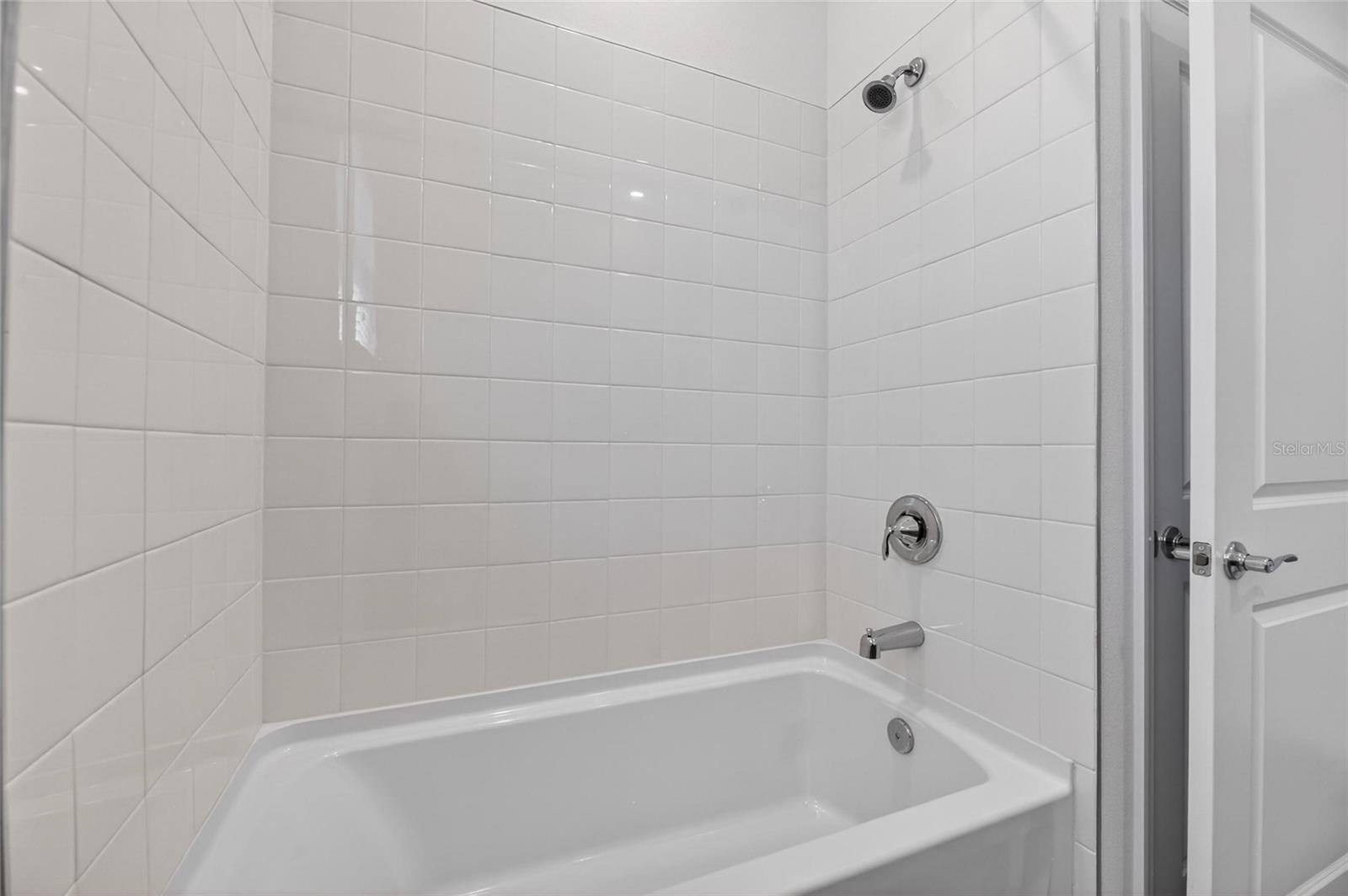 2425 BENDING BONSAI DR, WESLEY CHAPEL, FL, 33543