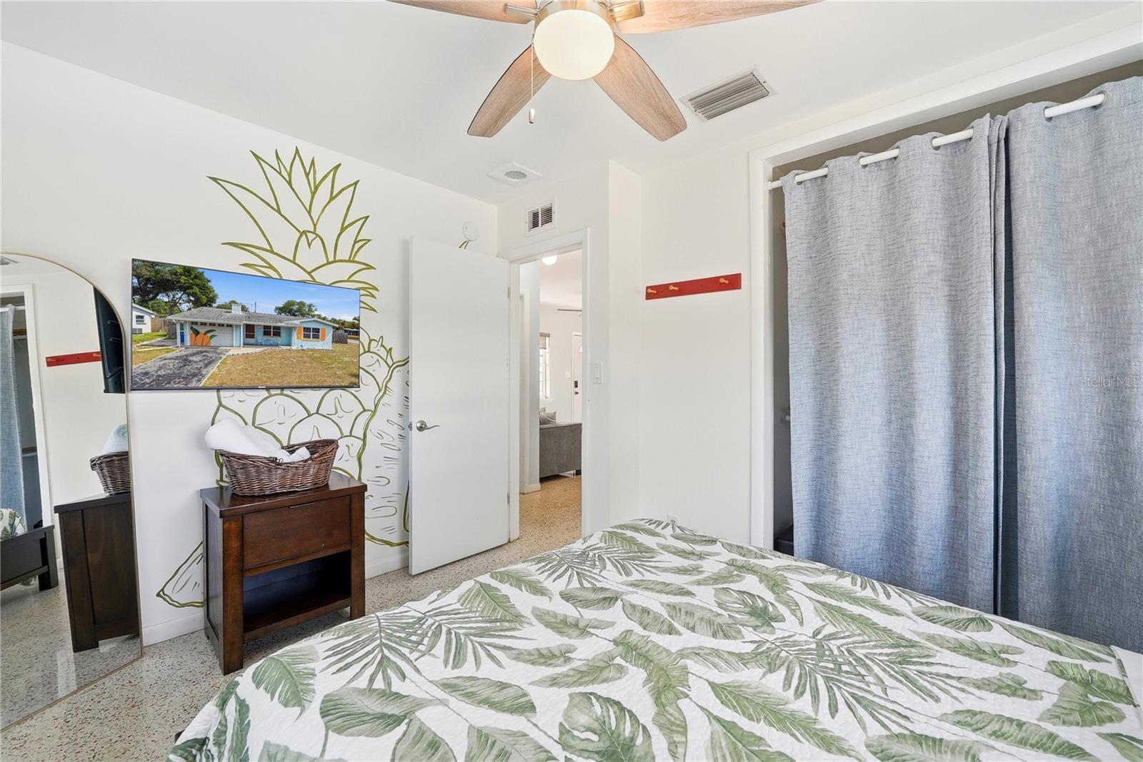 10437 52ND AVE N, ST PETERSBURG, FL, 33708