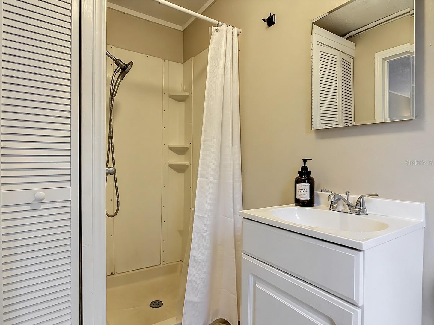 224 S SALISBURY AVE, DELAND, FL, 32720