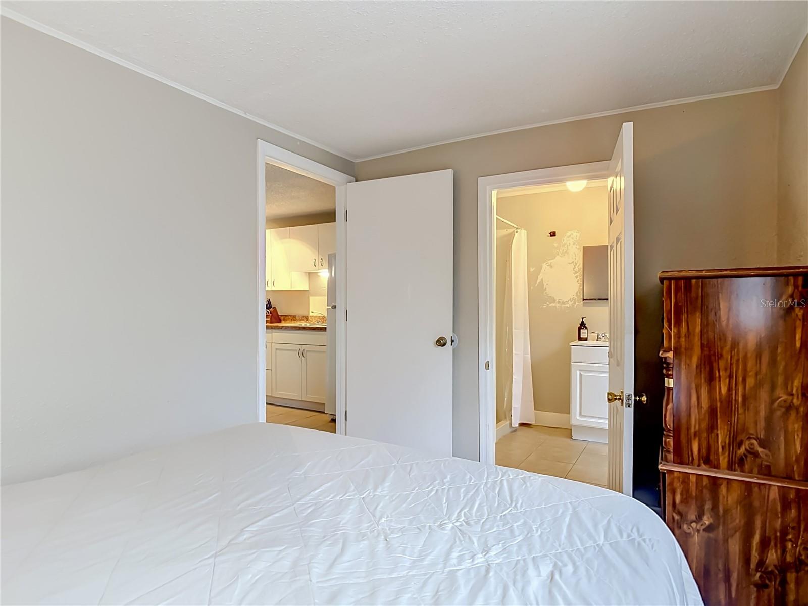 224 S SALISBURY AVE, DELAND, FL, 32720