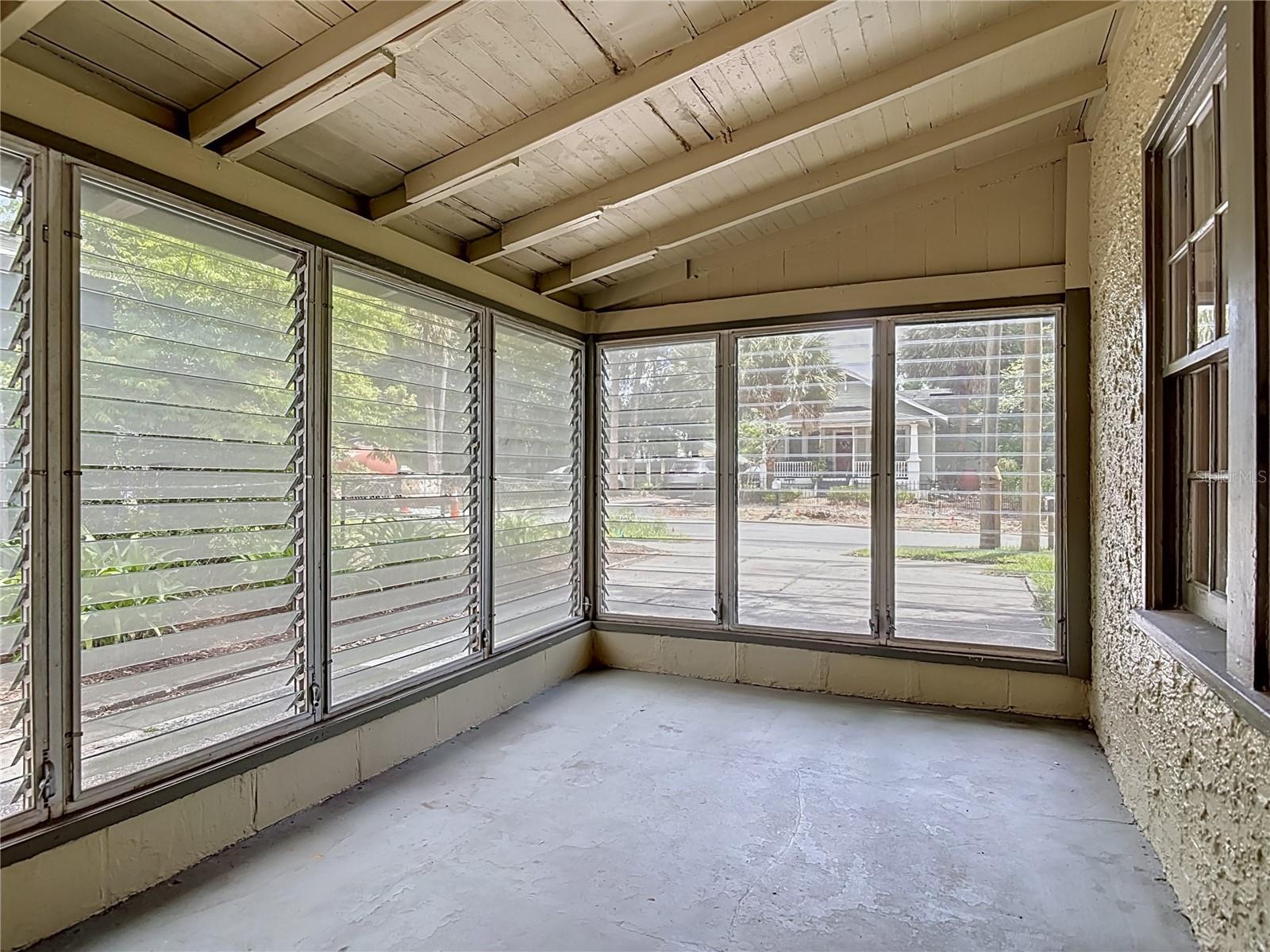 224 S SALISBURY AVE, DELAND, FL, 32720