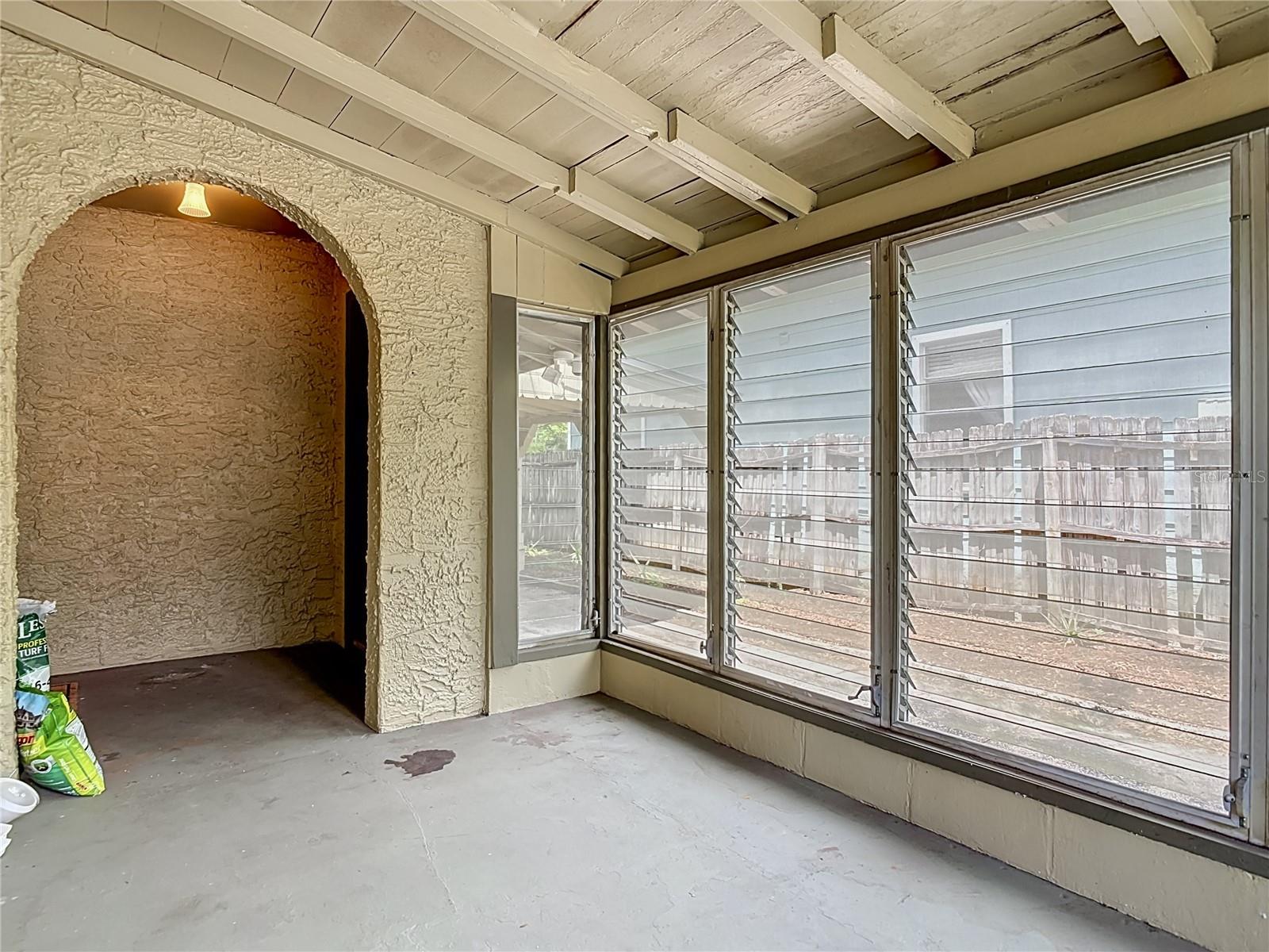 224 S SALISBURY AVE, DELAND, FL, 32720