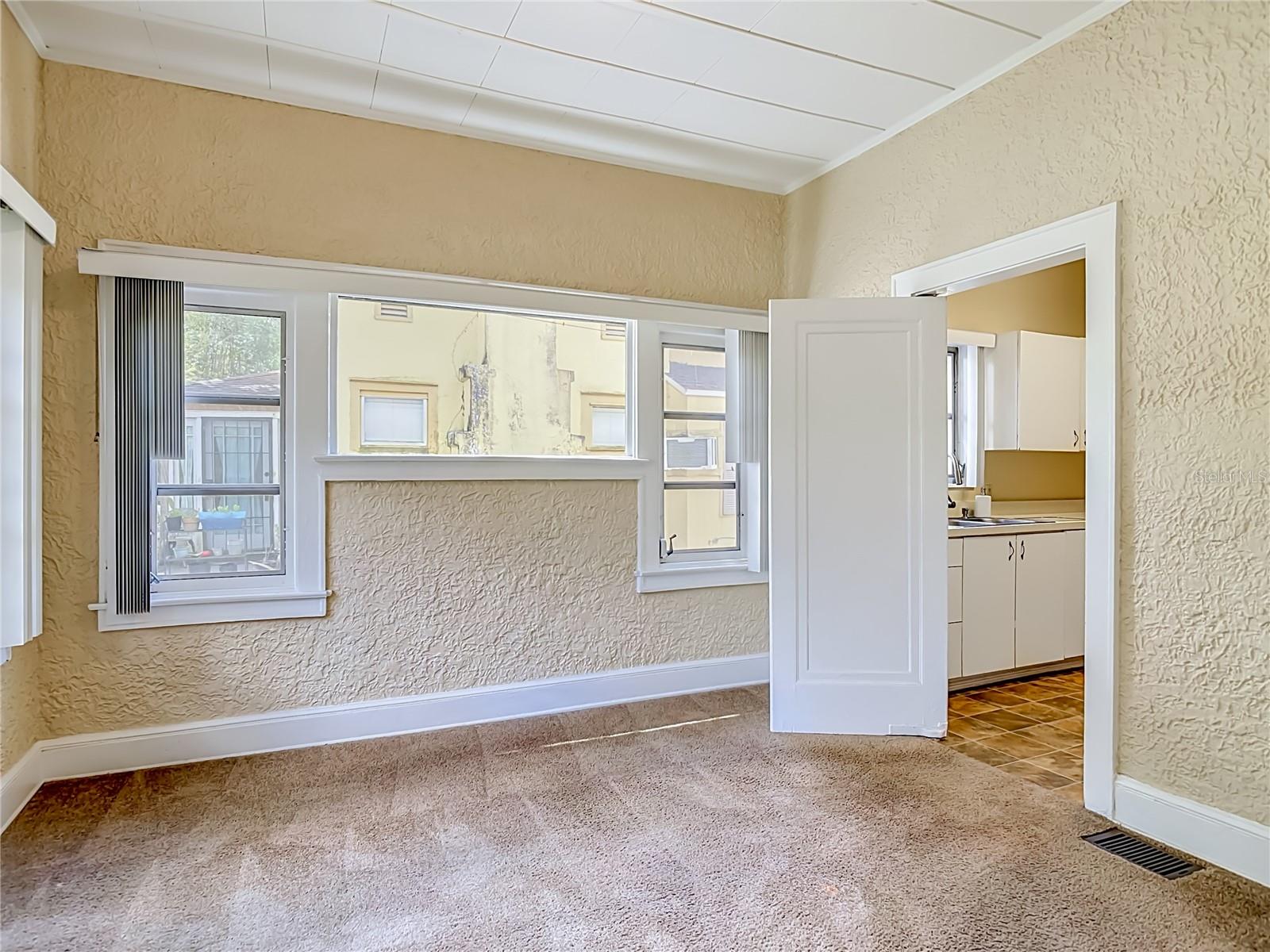 224 S SALISBURY AVE, DELAND, FL, 32720