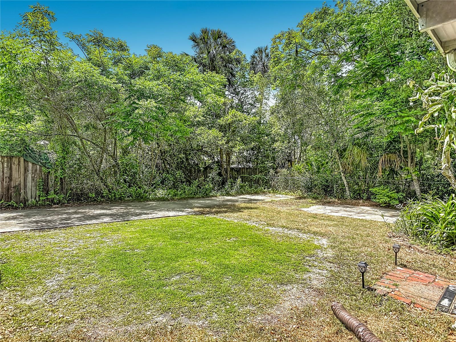 224 S SALISBURY AVE, DELAND, FL, 32720