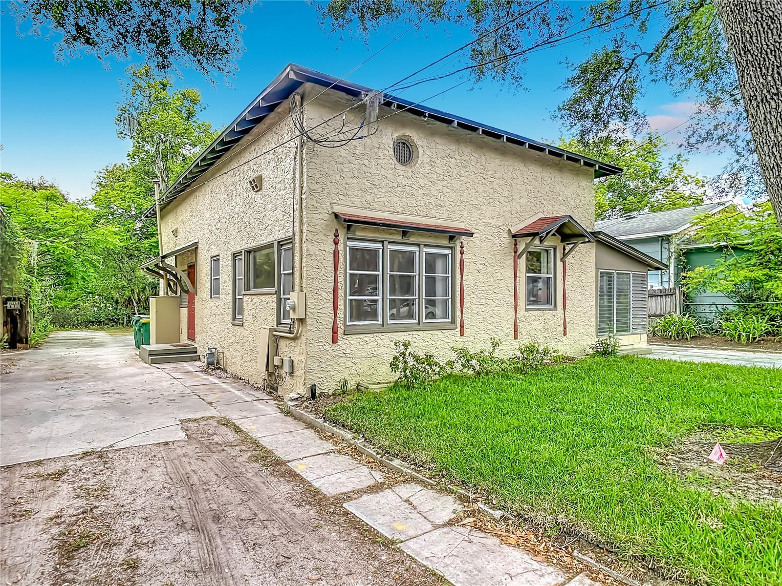 224 S SALISBURY AVE, DELAND, FL, 32720