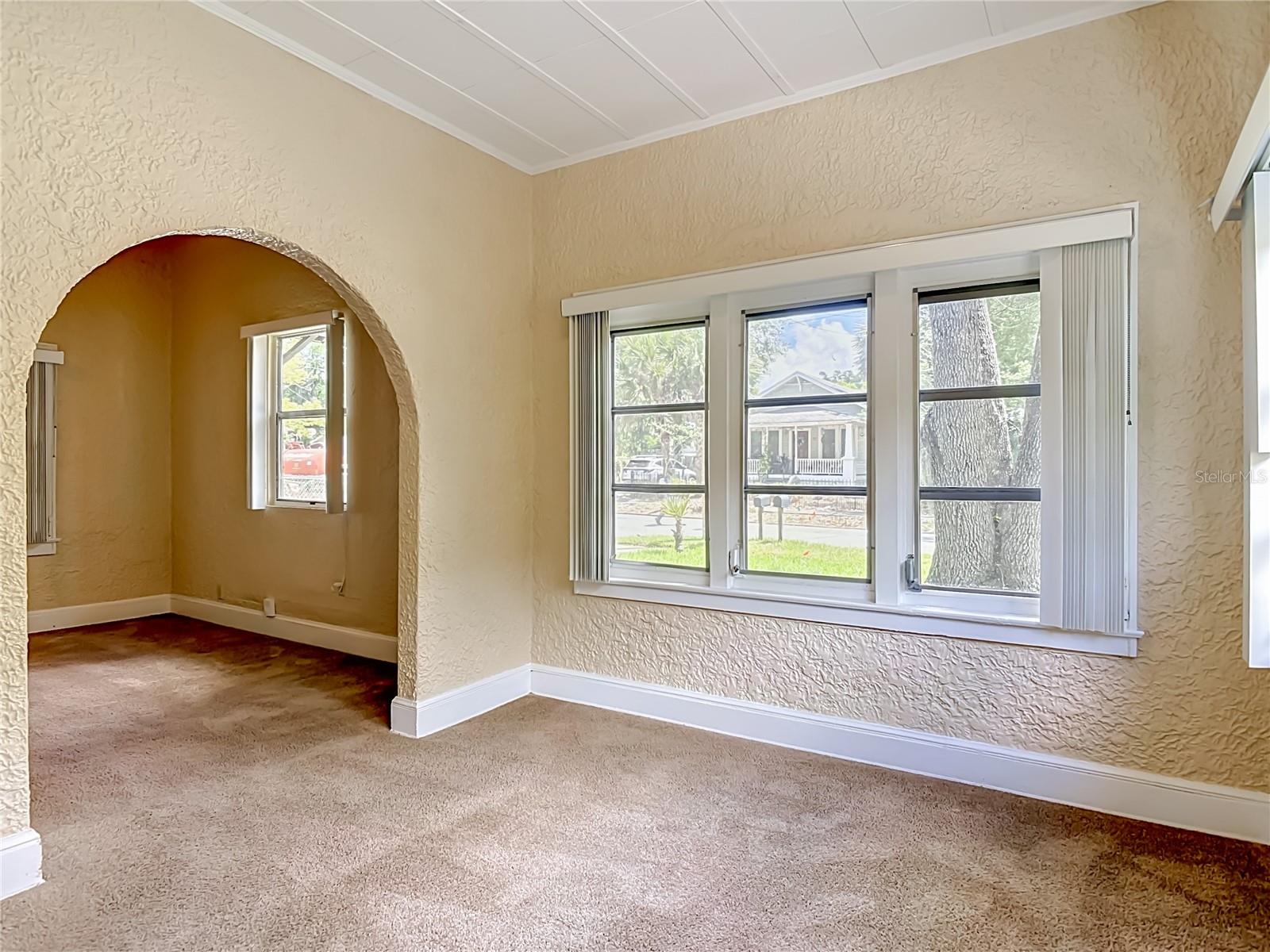 224 S SALISBURY AVE, DELAND, FL, 32720