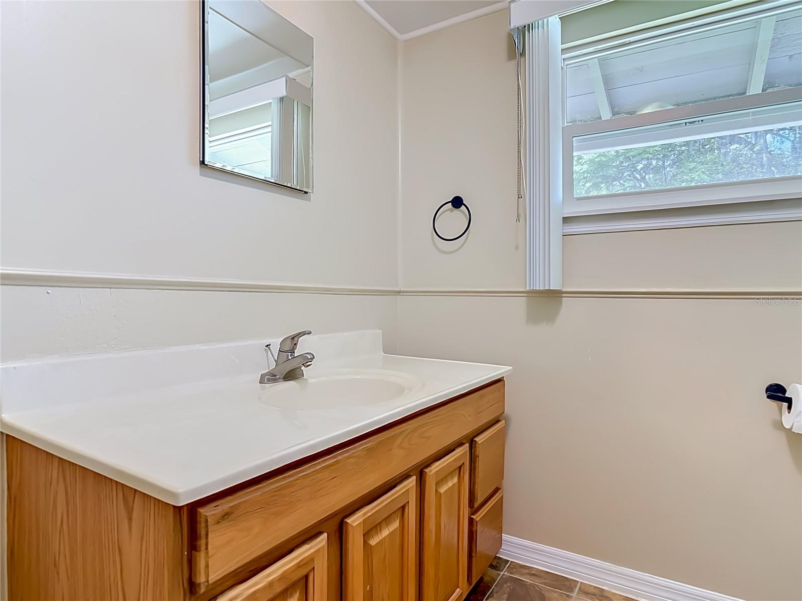 224 S SALISBURY AVE, DELAND, FL, 32720