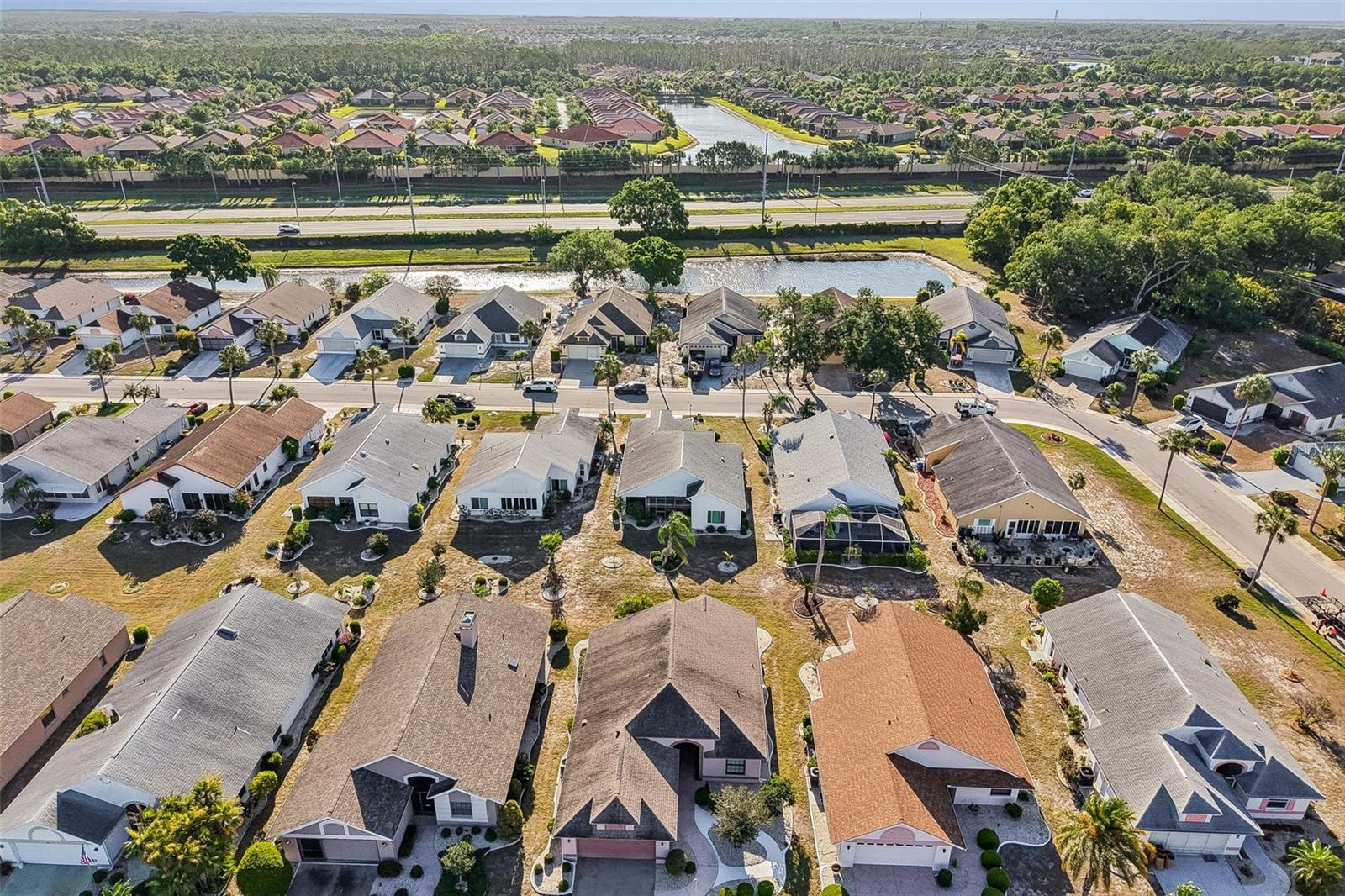 214 LINGER LN, SUN CITY CENTER, FL, 33573