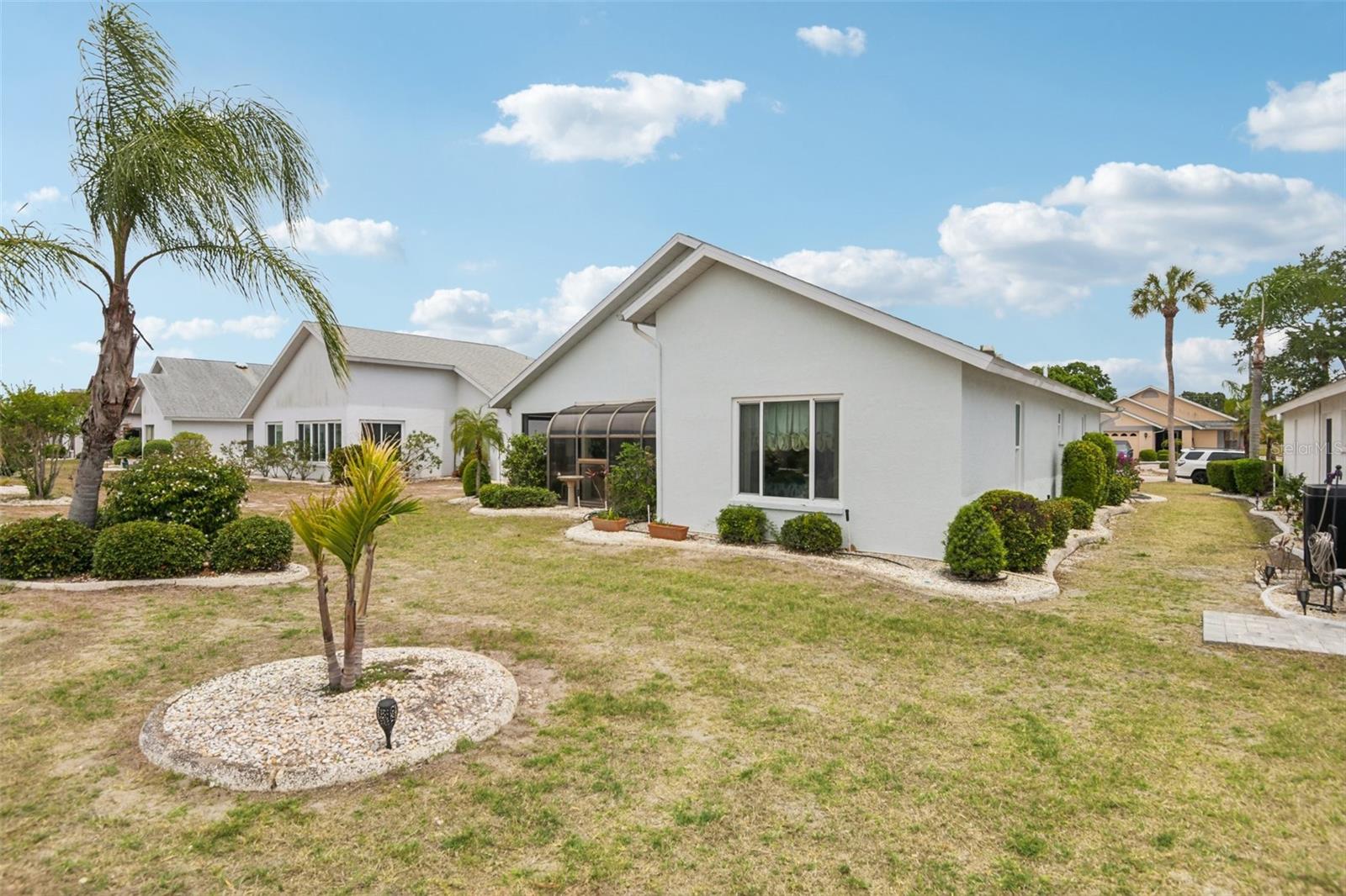 214 LINGER LN, SUN CITY CENTER, FL, 33573