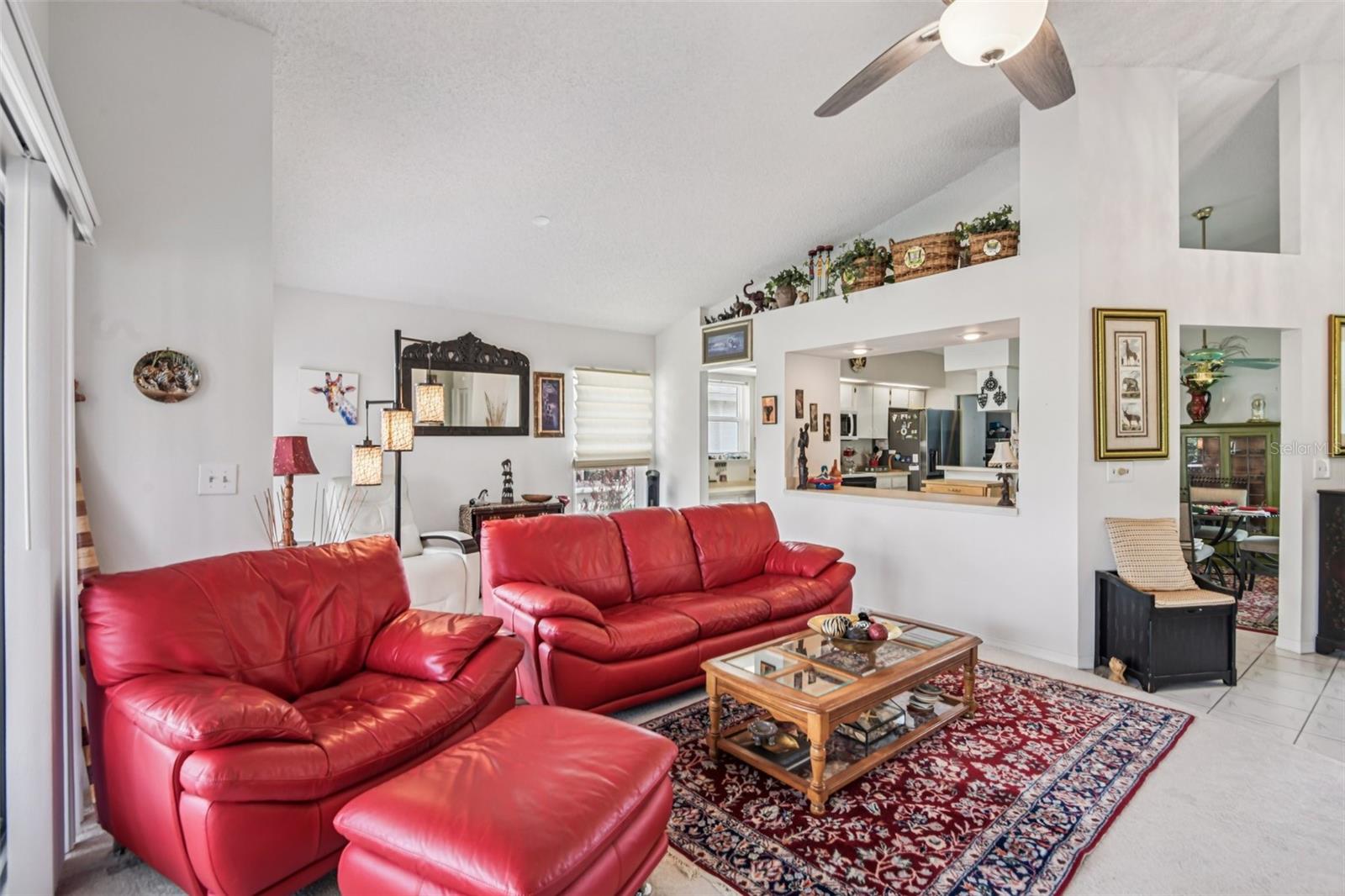 214 LINGER LN, SUN CITY CENTER, FL, 33573