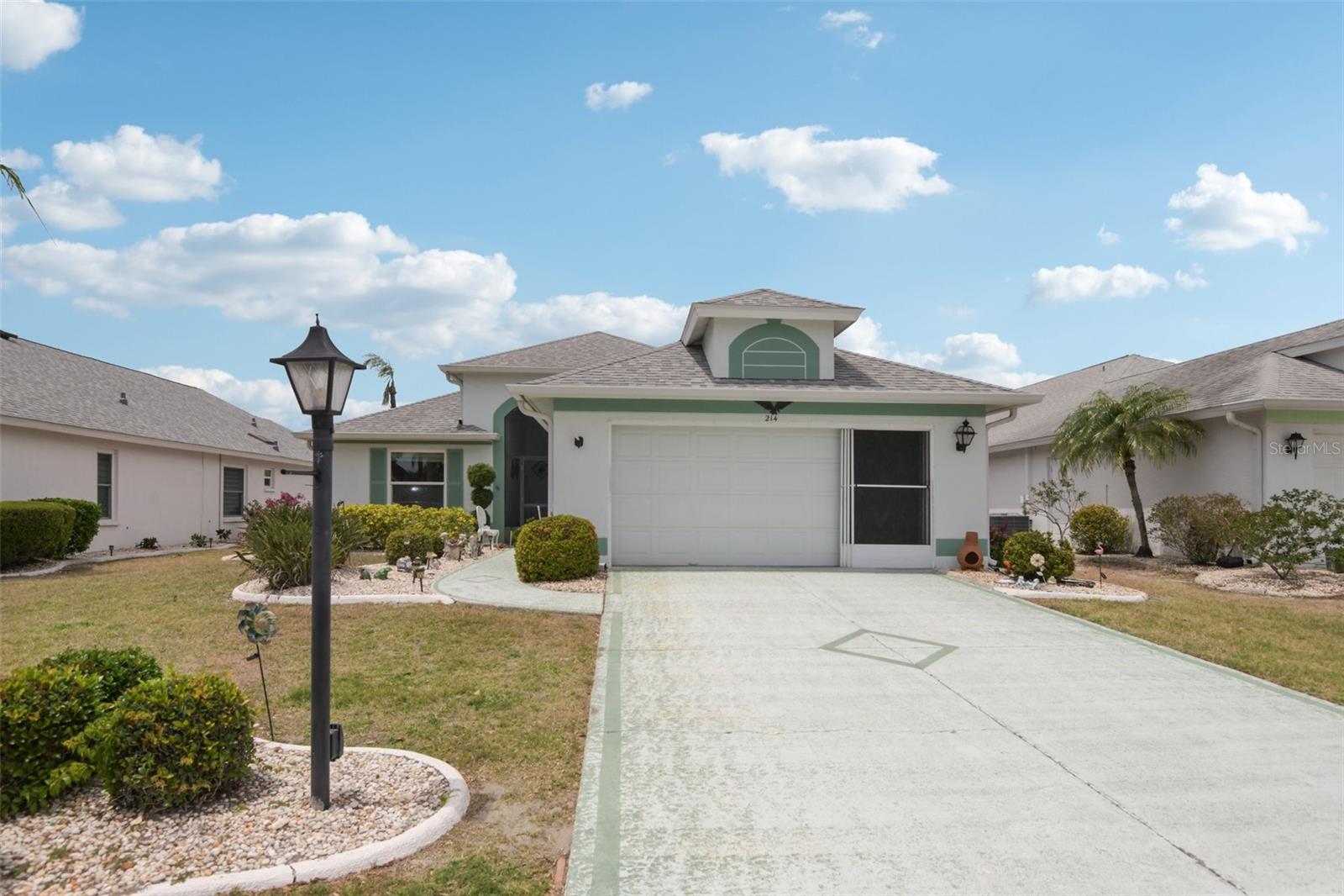 214 LINGER LN, SUN CITY CENTER, FL, 33573