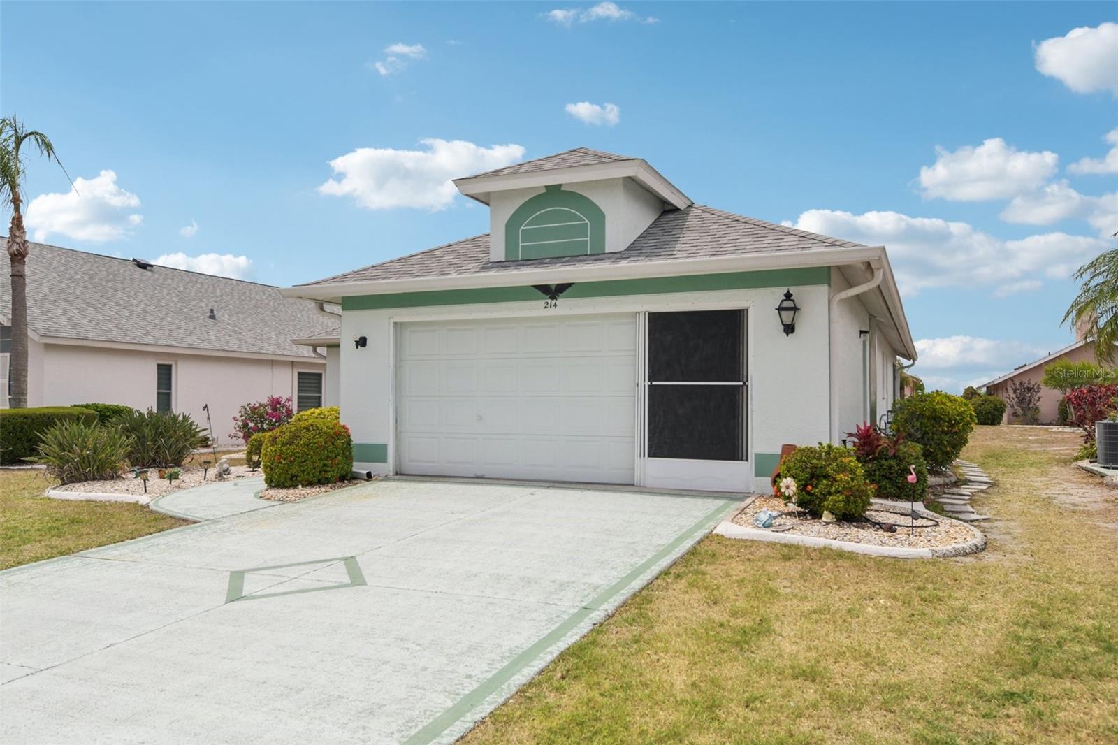 214 LINGER LN, SUN CITY CENTER, FL, 33573