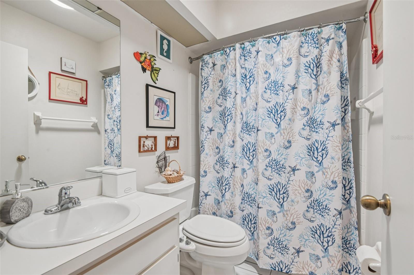 214 LINGER LN, SUN CITY CENTER, FL, 33573