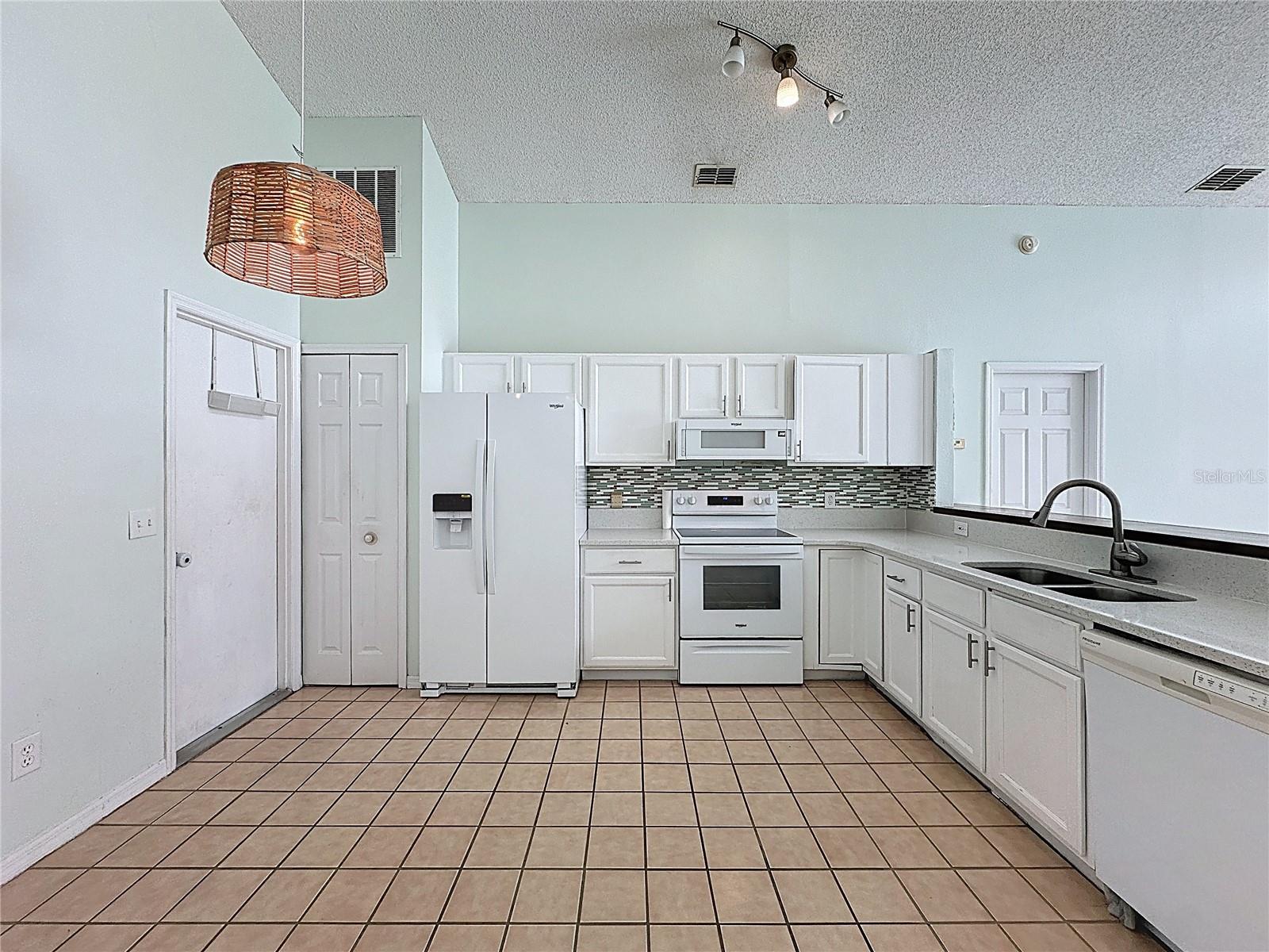 231 SUNRISE RD, DAVENPORT, FL, 33837