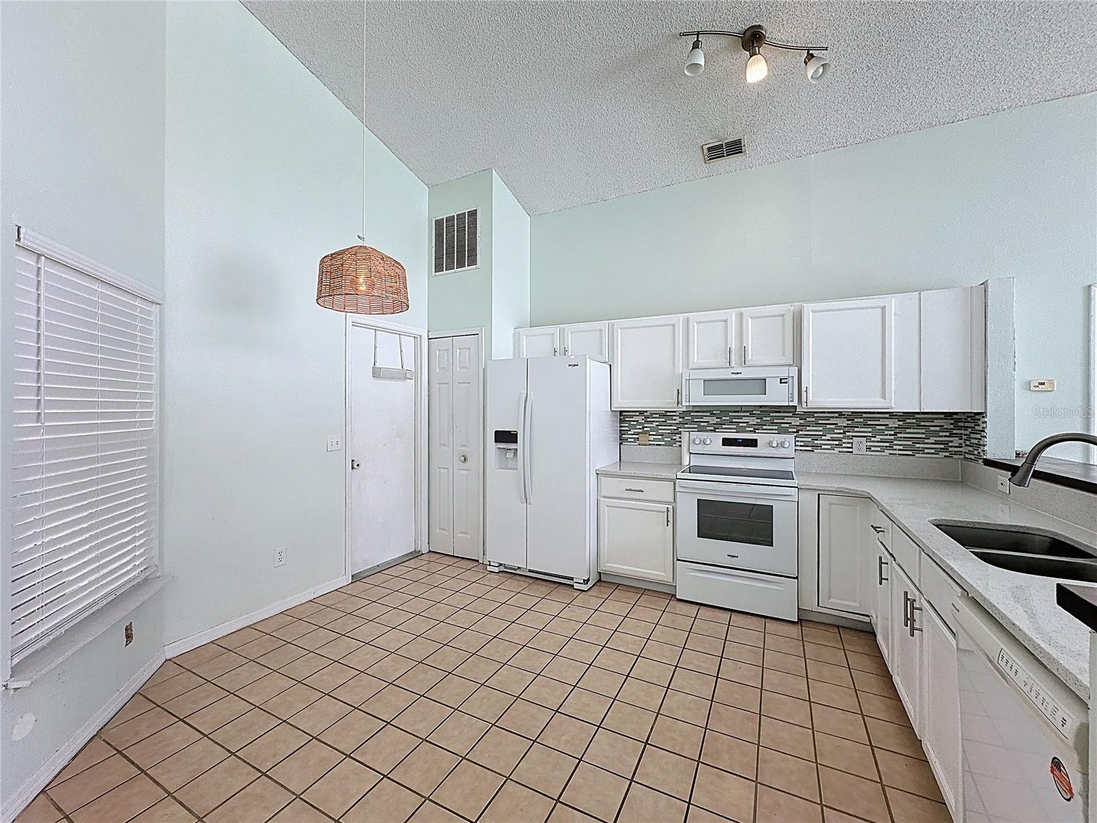 231 SUNRISE RD, DAVENPORT, FL, 33837