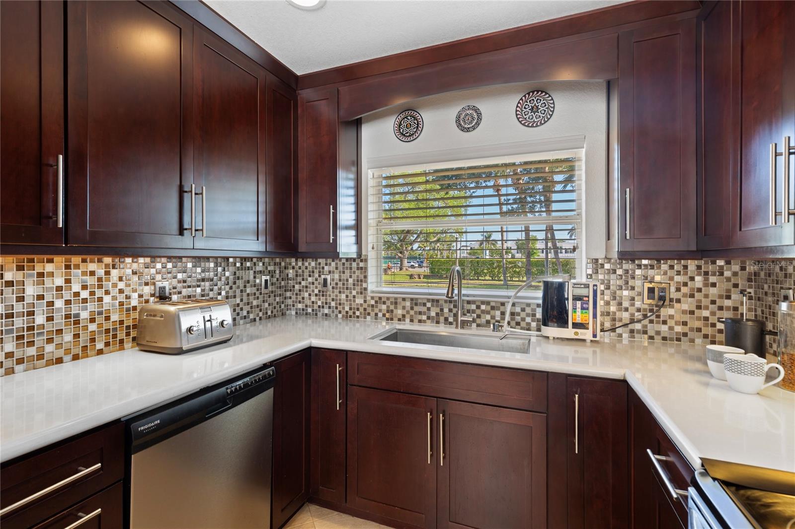 1110 VARONA, BELLEAIR, FL, 33756