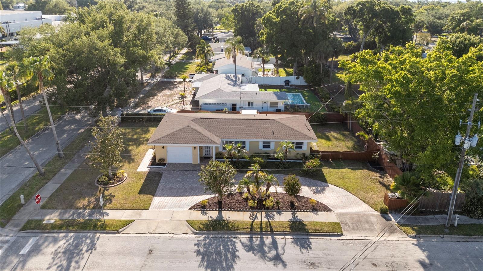 1110 VARONA, BELLEAIR, FL, 33756