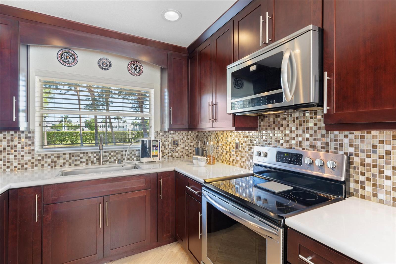 1110 VARONA, BELLEAIR, FL, 33756