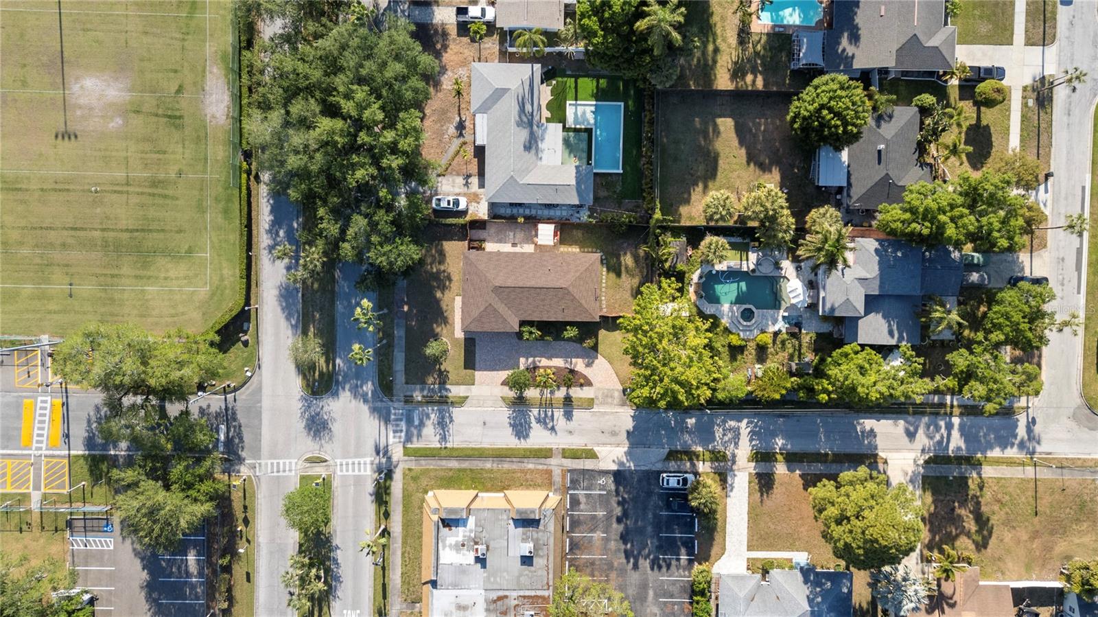 1110 VARONA, BELLEAIR, FL, 33756