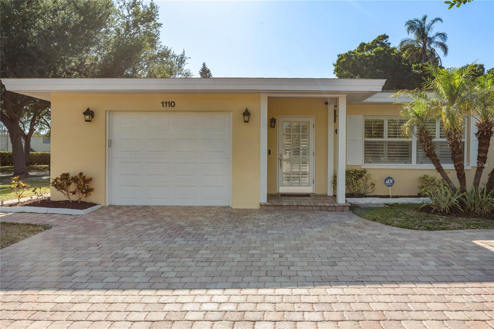 1110 VARONA, BELLEAIR, FL, 33756