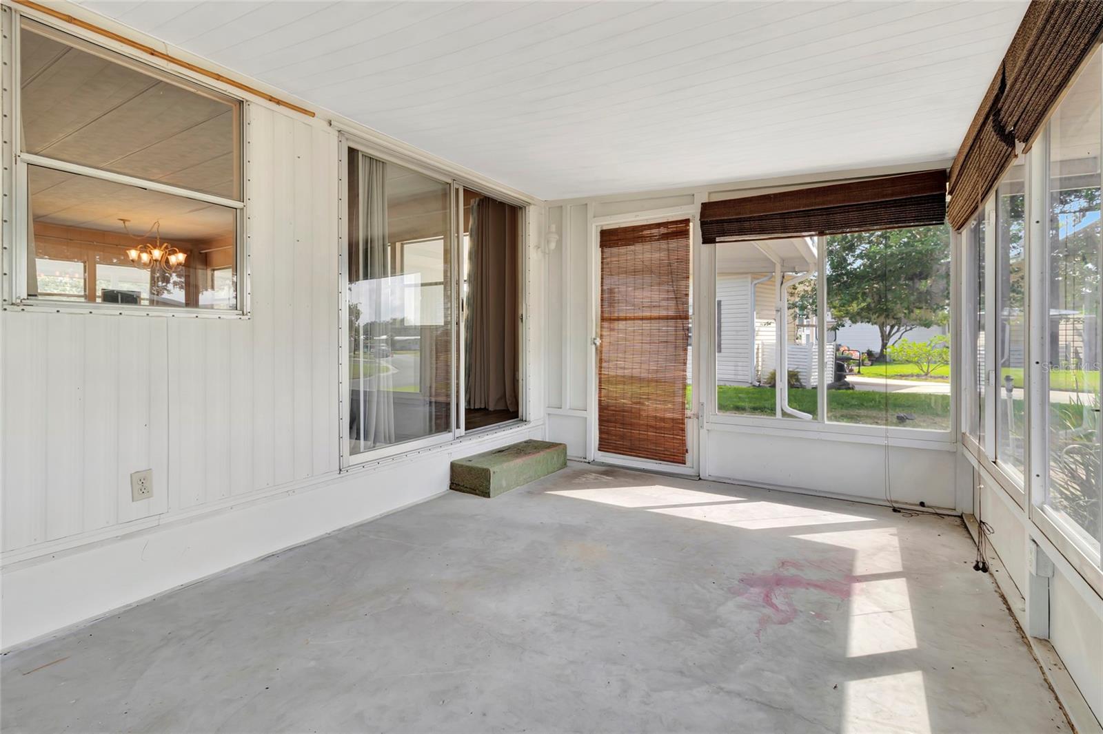 1123 FOREST LN, TAVARES, FL, 32778