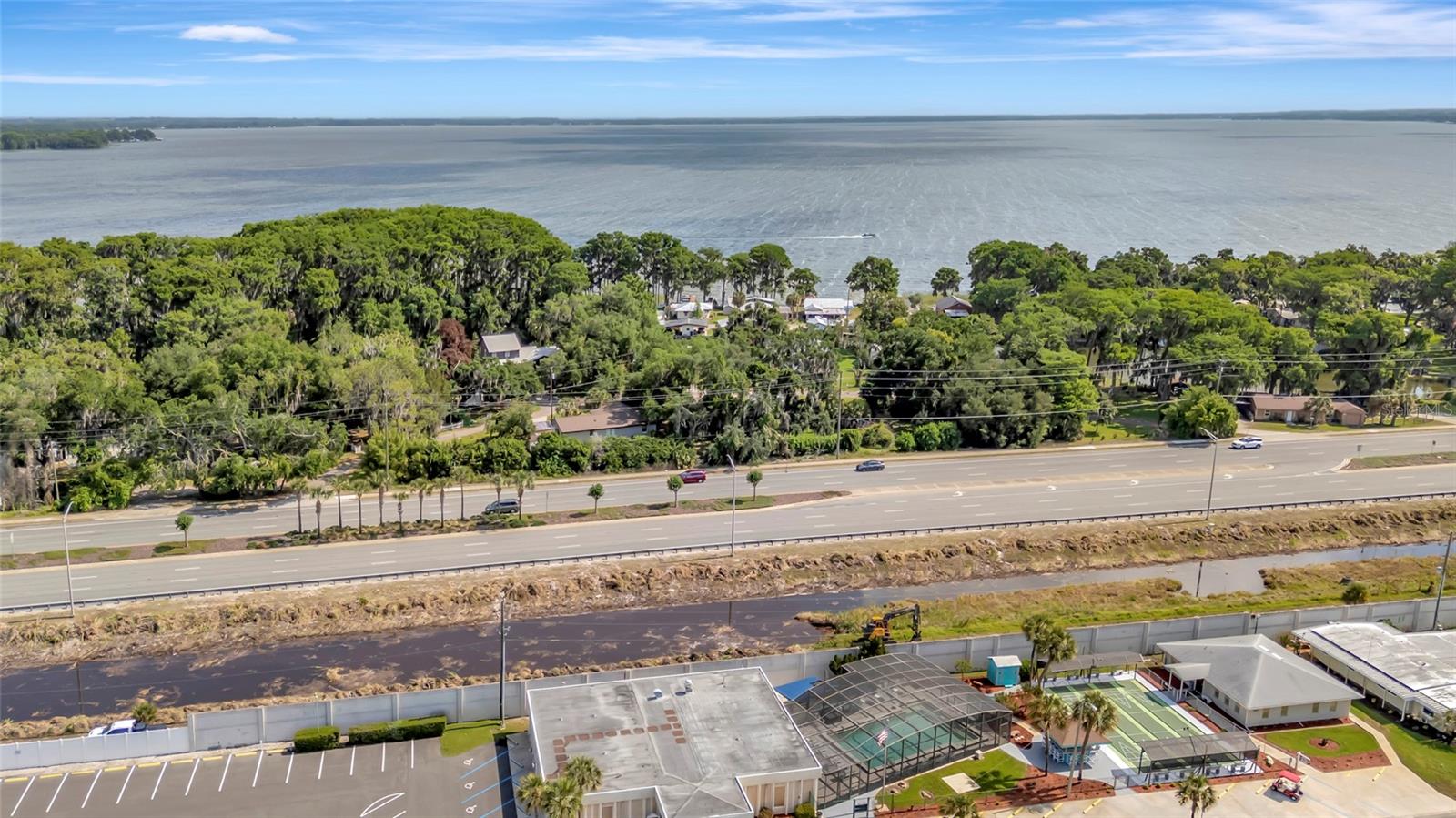 1123 FOREST LN, TAVARES, FL, 32778