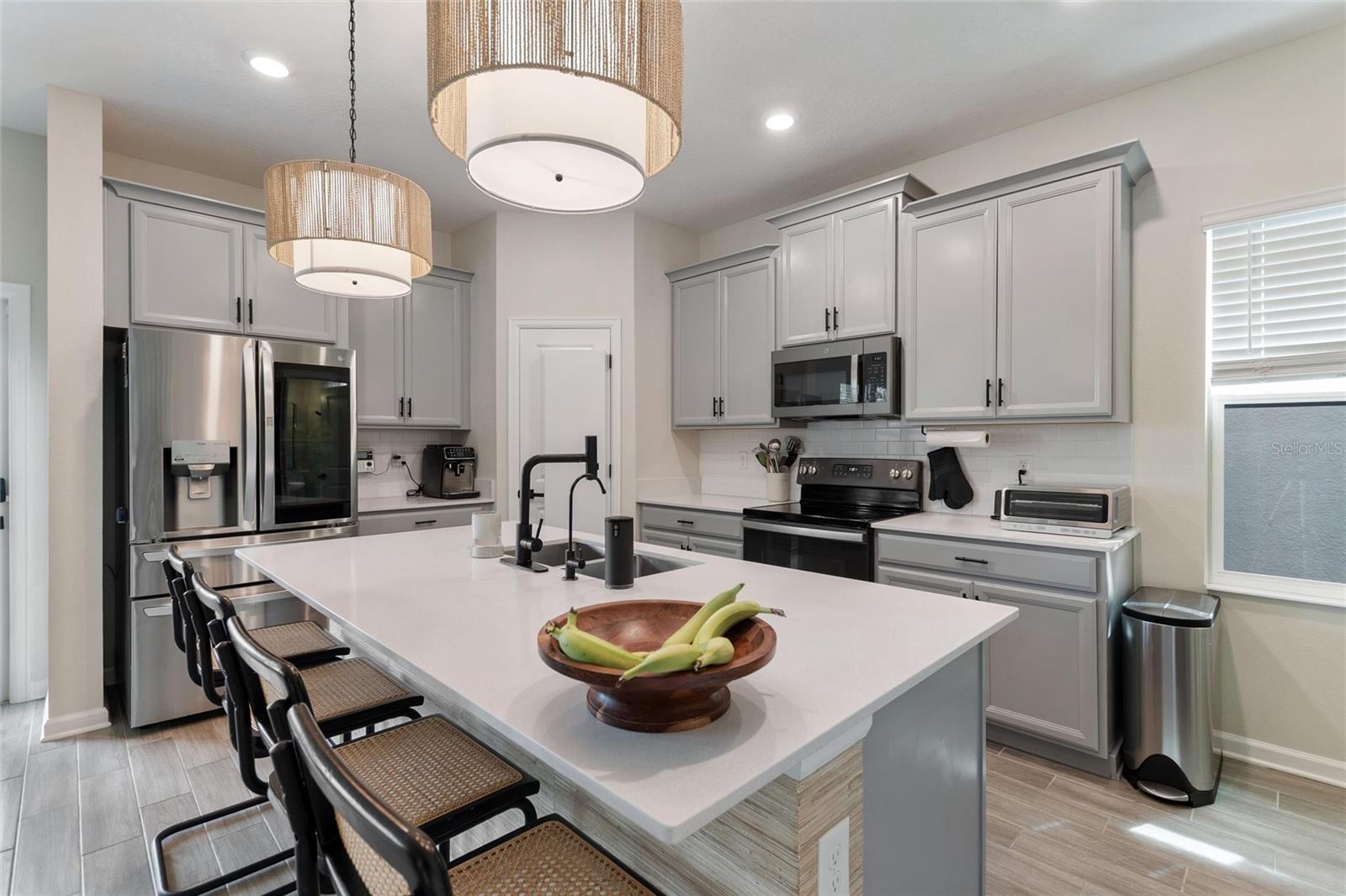 8995 FLUFFY LIE CT, DAVENPORT, FL, 33896