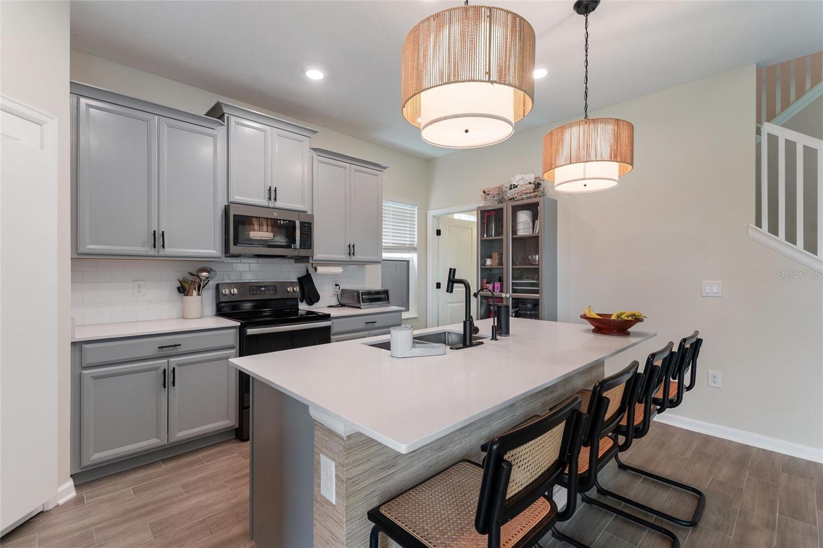 8995 FLUFFY LIE CT, DAVENPORT, FL, 33896