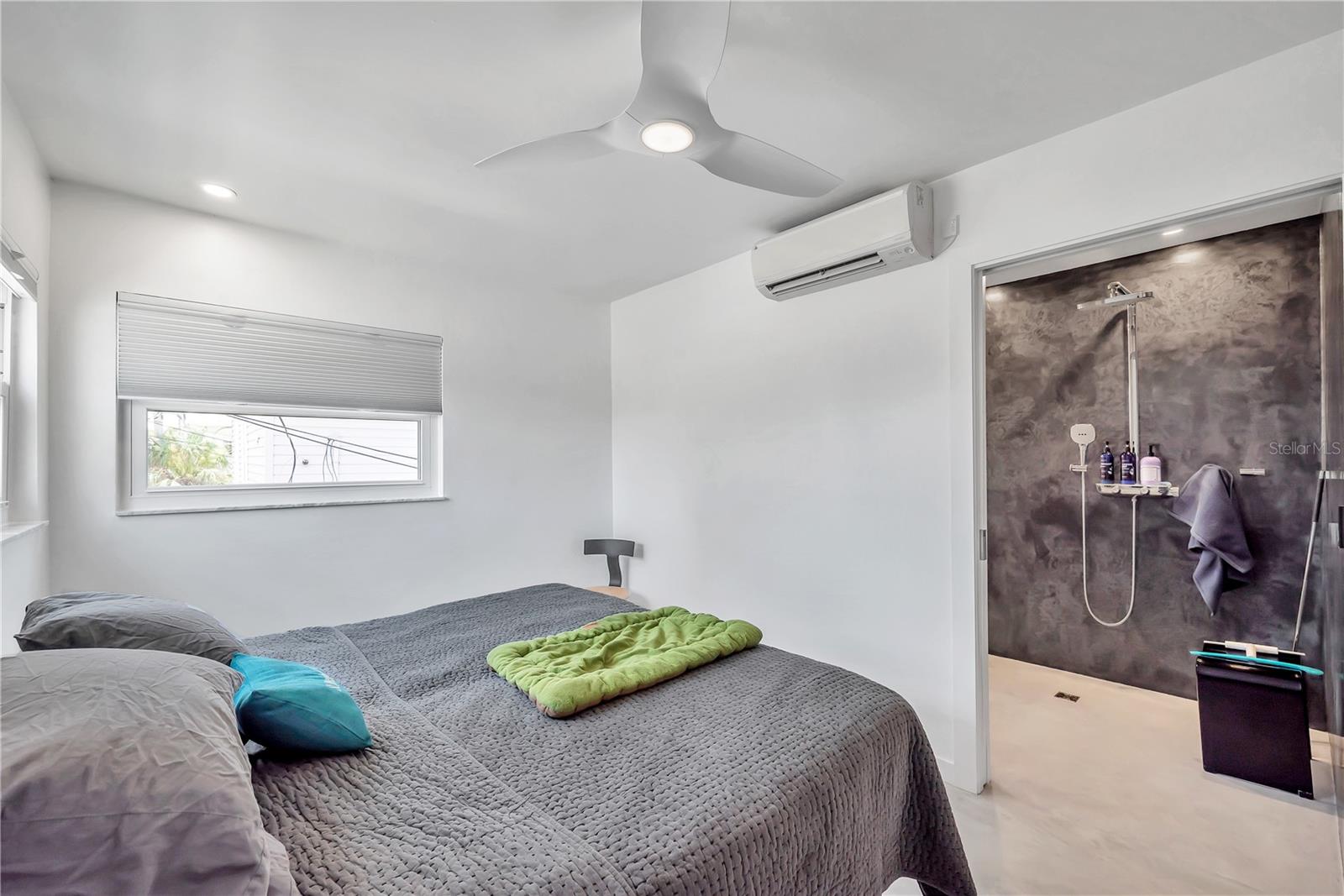 224 6TH AVE N #13, ST PETERSBURG, FL, 33701