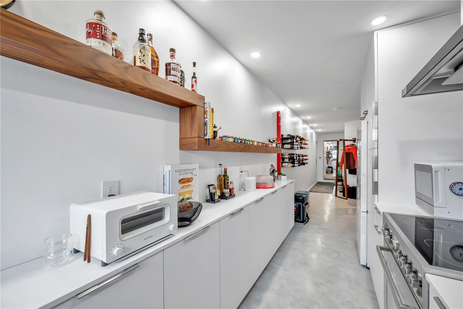 224 6TH AVE N #13, ST PETERSBURG, FL, 33701