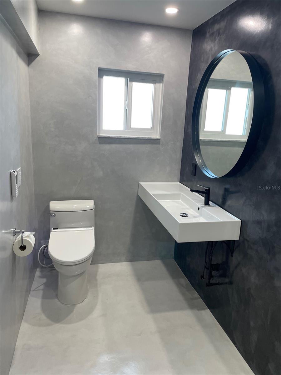 224 6TH AVE N #13, ST PETERSBURG, FL, 33701