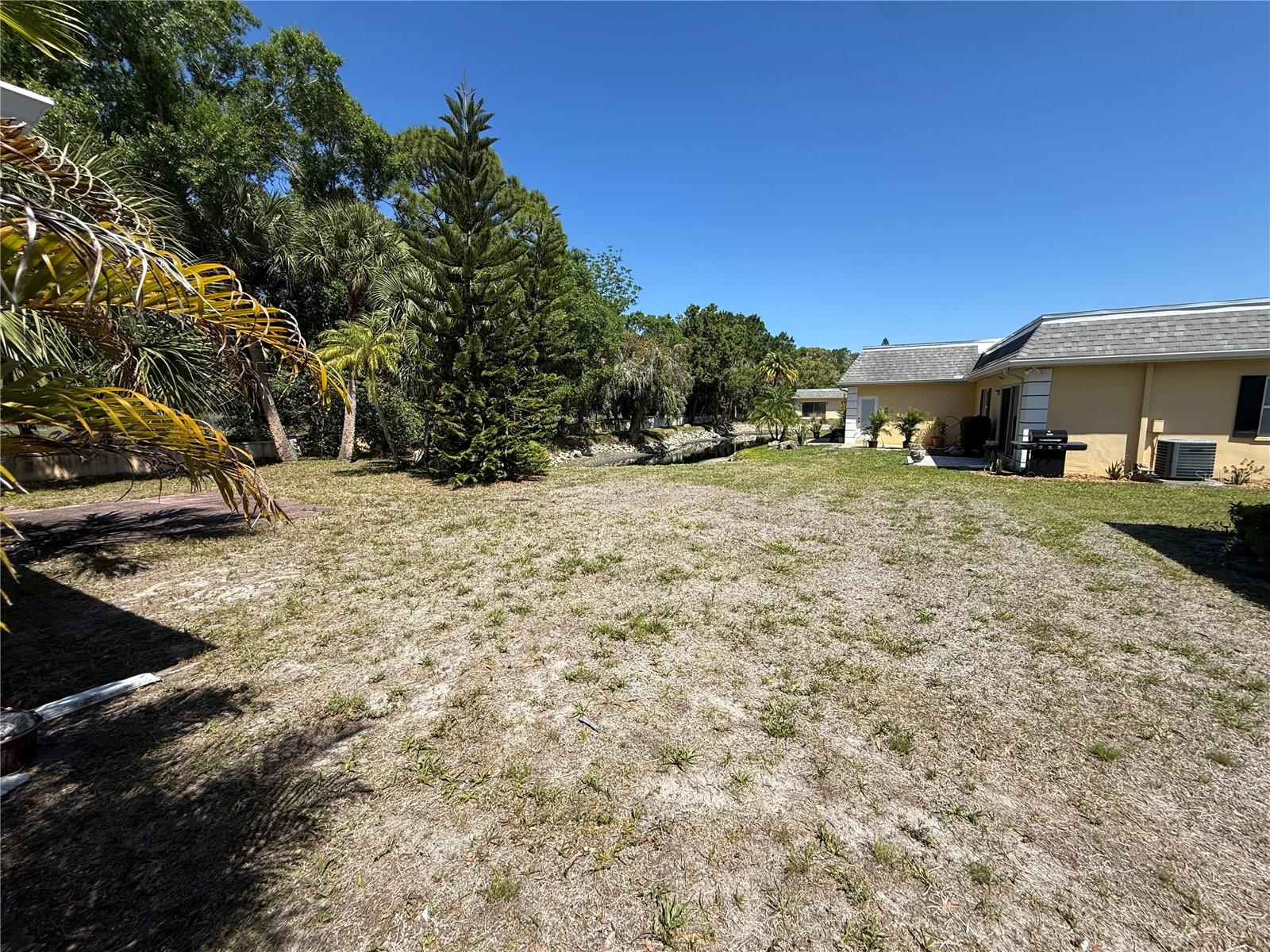 2403 ASPINWALL ST, SARASOTA, FL, 34237