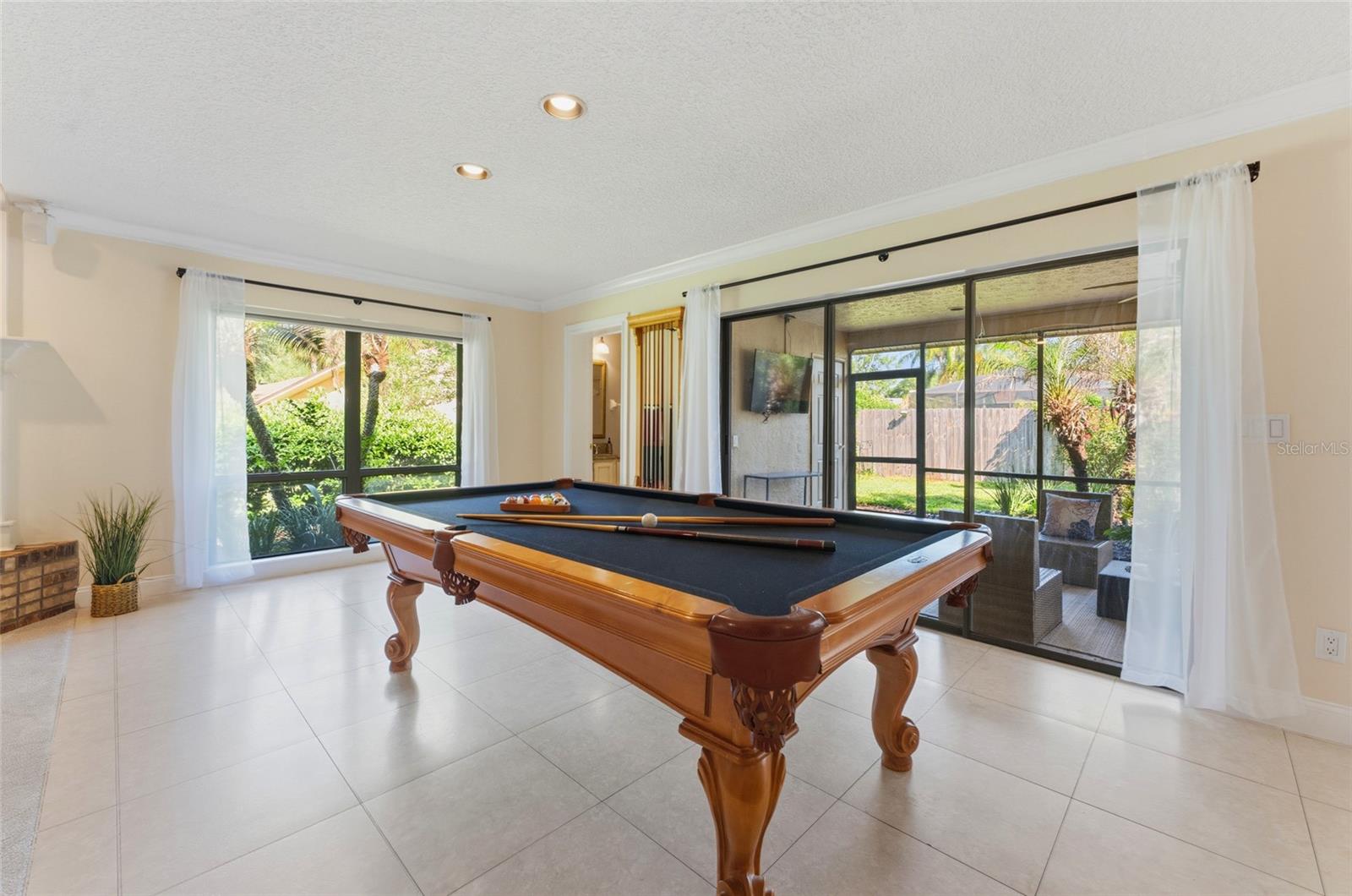8701 TANTALLON CIR, TAMPA, FL, 33647